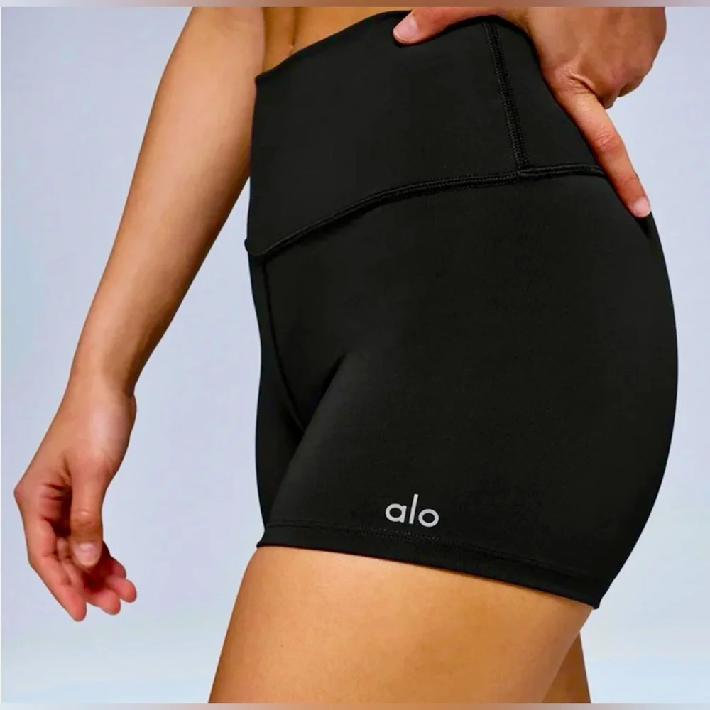 ALO Yoga Women's Airlift High Waist Black Shorts. Size Small.